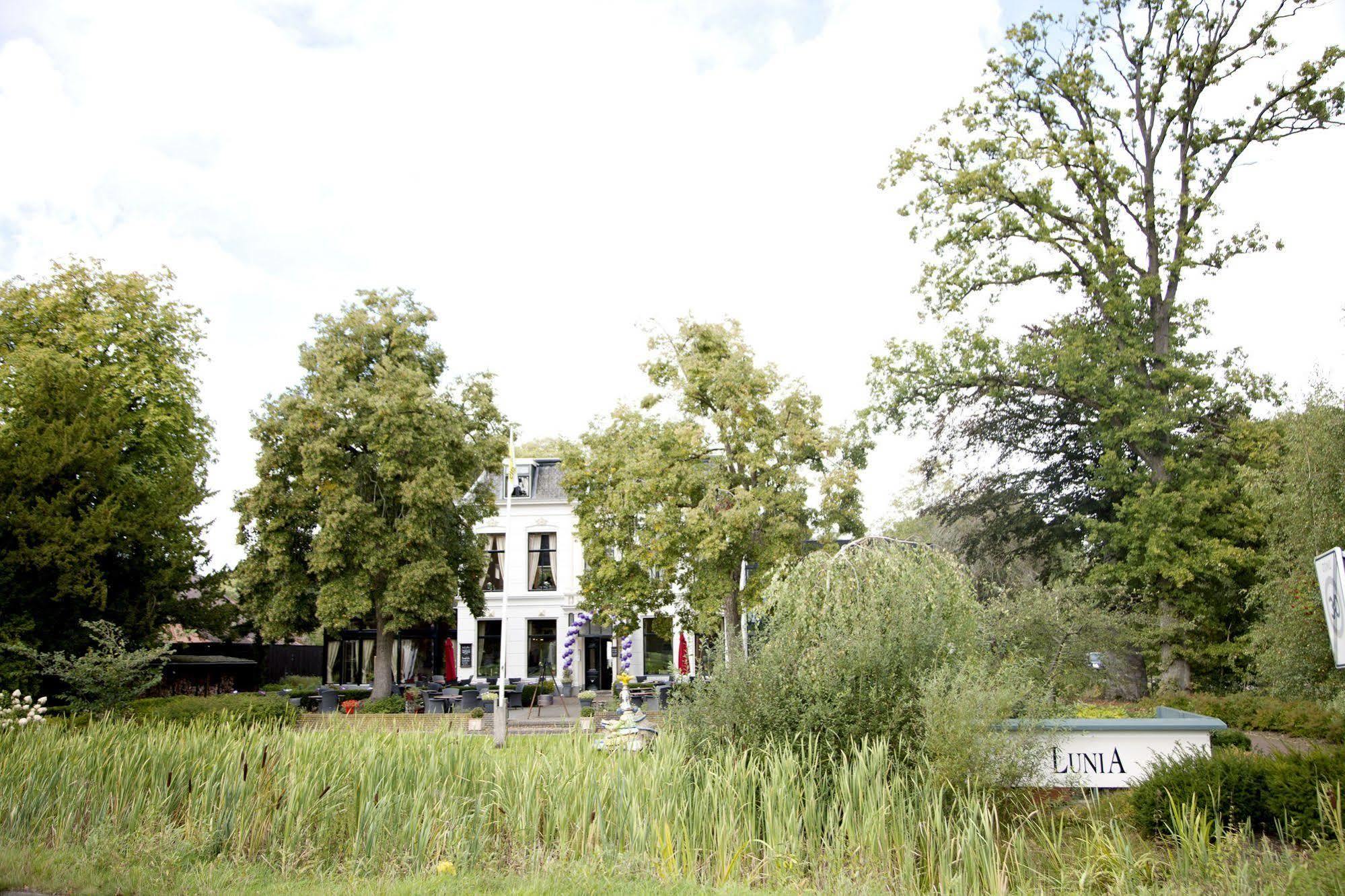 Hotel Restaurant Lunia Oldeberkoop Zewnętrze zdjęcie
